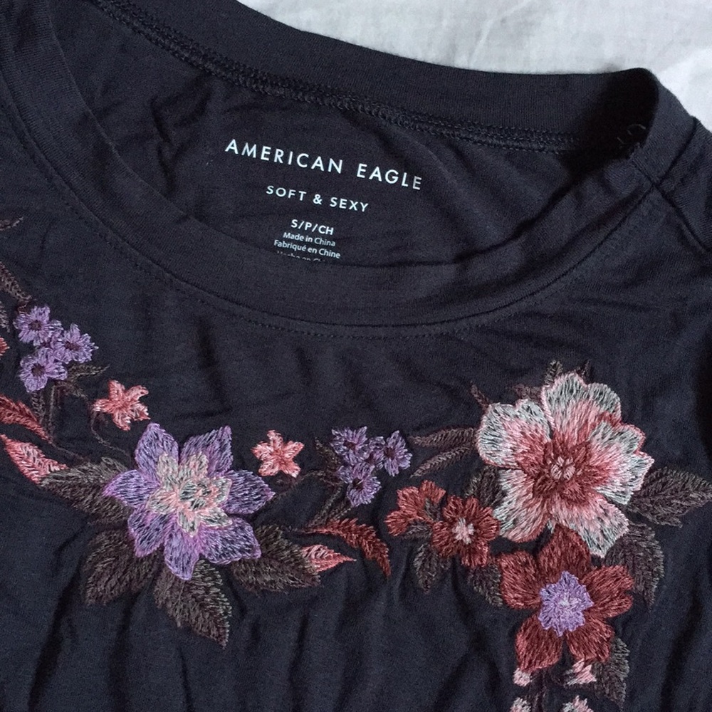 Embroidered flower design tee shirt